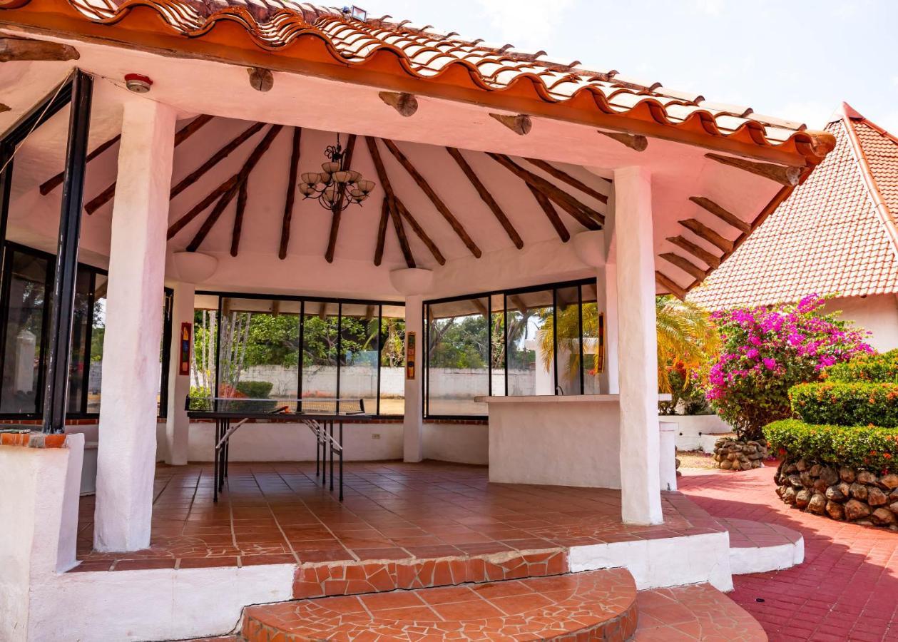Cottage house Nueva Gorgona Exterior photo