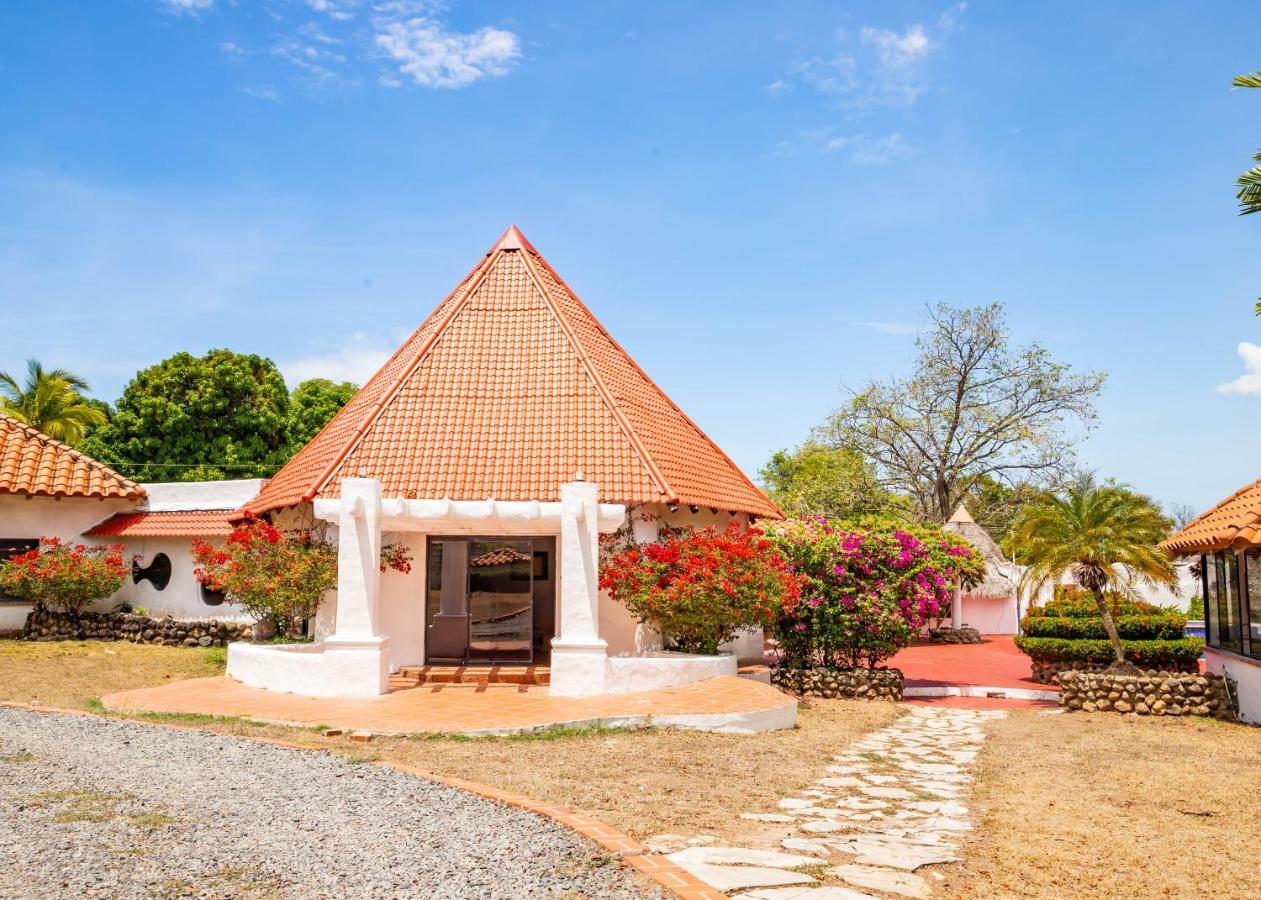Cottage house Nueva Gorgona Exterior photo